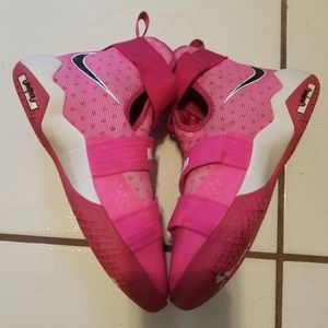 Nike Lebron Soldier 10 Think Pink Breast Cancer